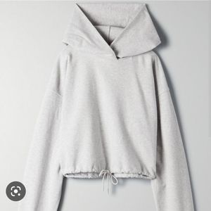 Weekender hoodie the group by babaton